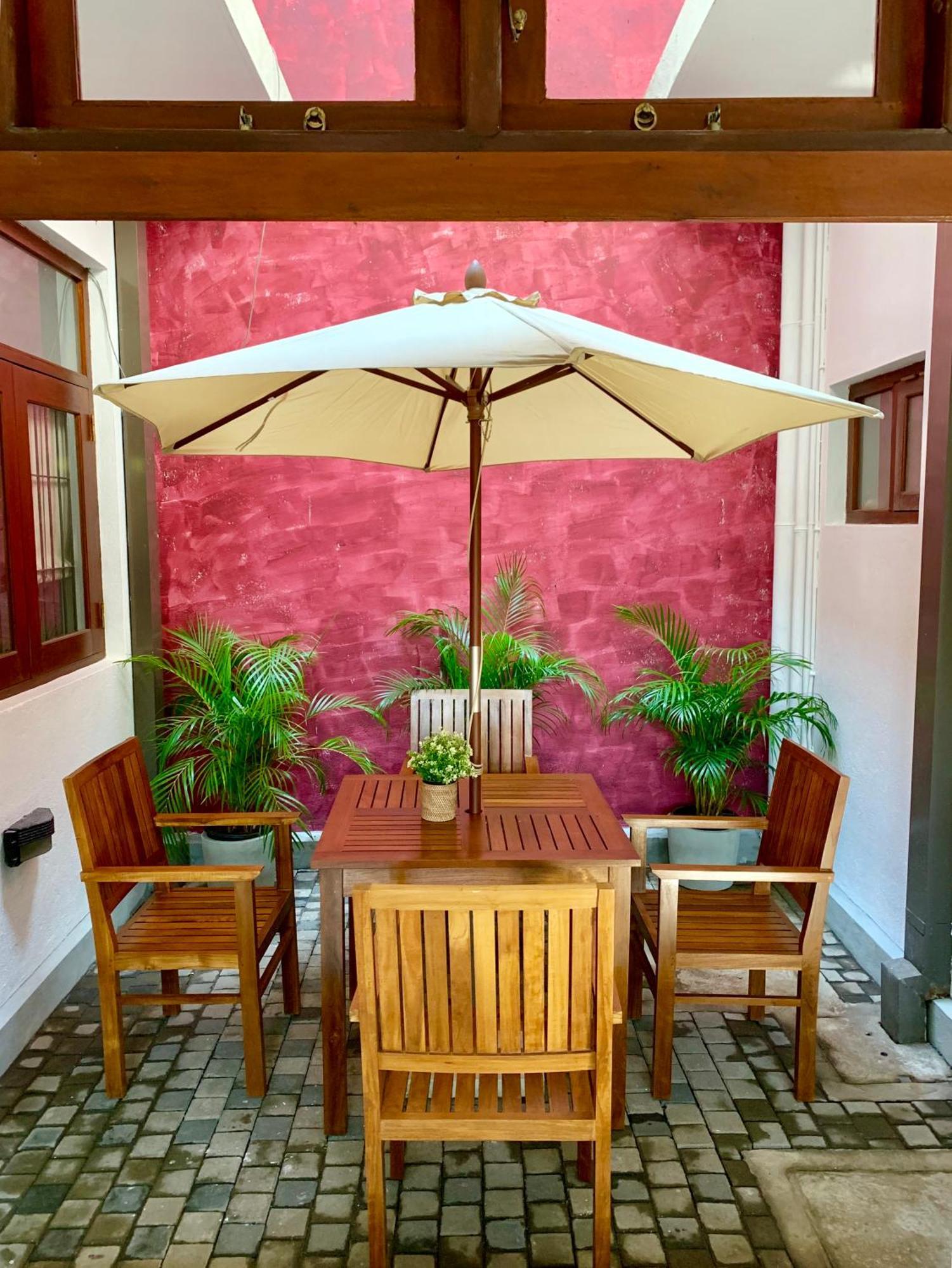 Sayura House Hotel Colombo Exterior photo