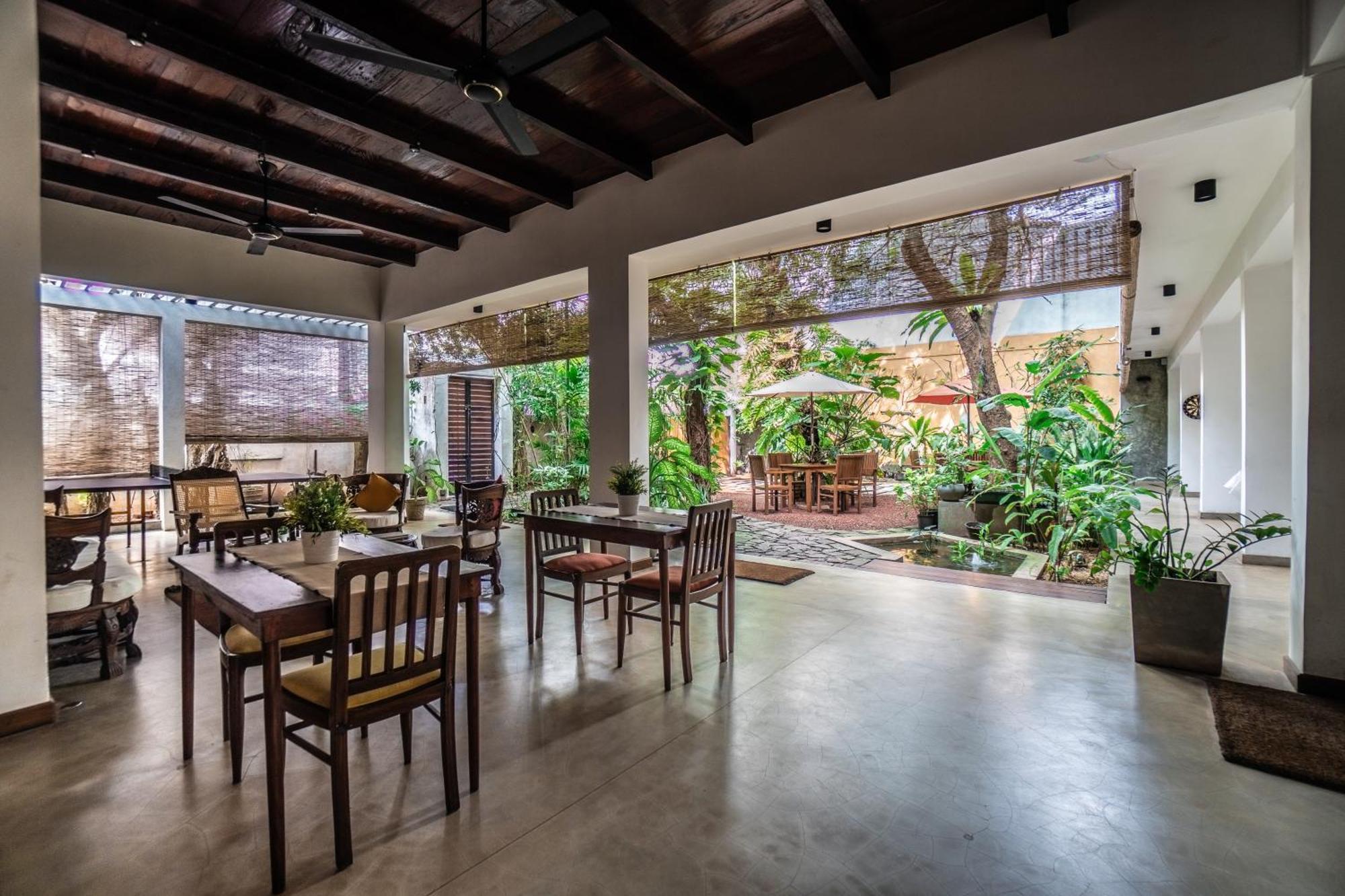 Sayura House Hotel Colombo Exterior photo